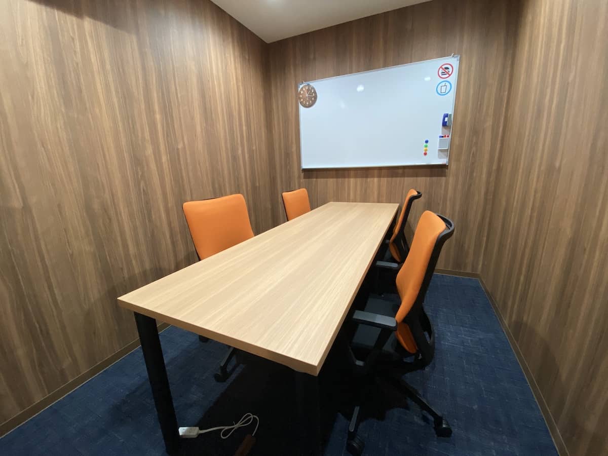 ワイムビジネスプラザ高田馬場6F会議室の写真1